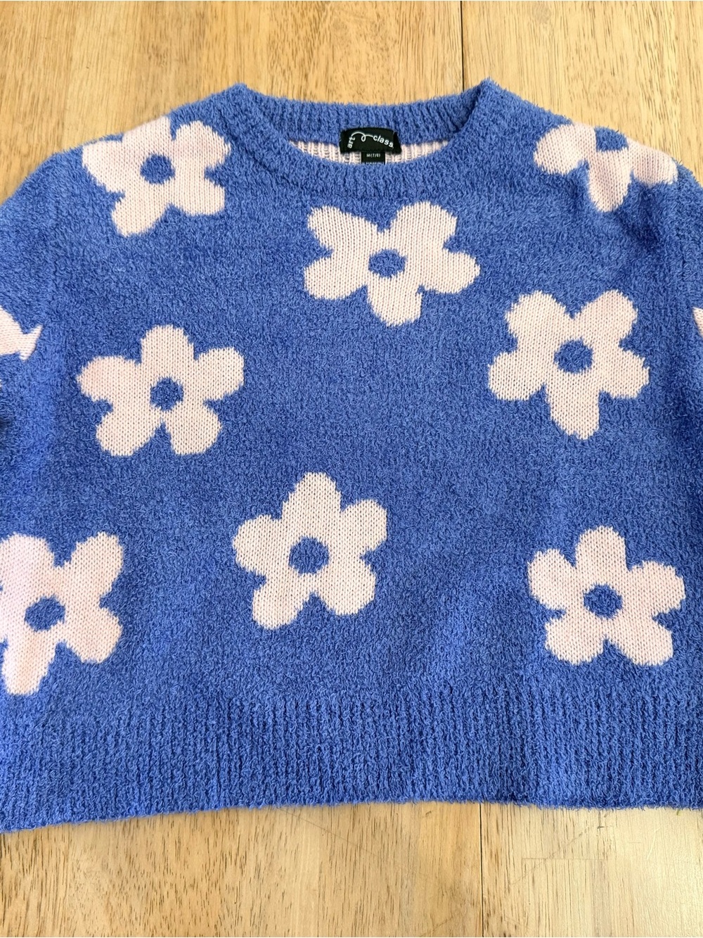 art class Girls Crewneck Sweater with Pink Daisy Motif